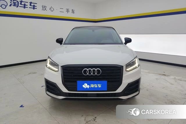 Audi Q2L 2020 Белый из Китая