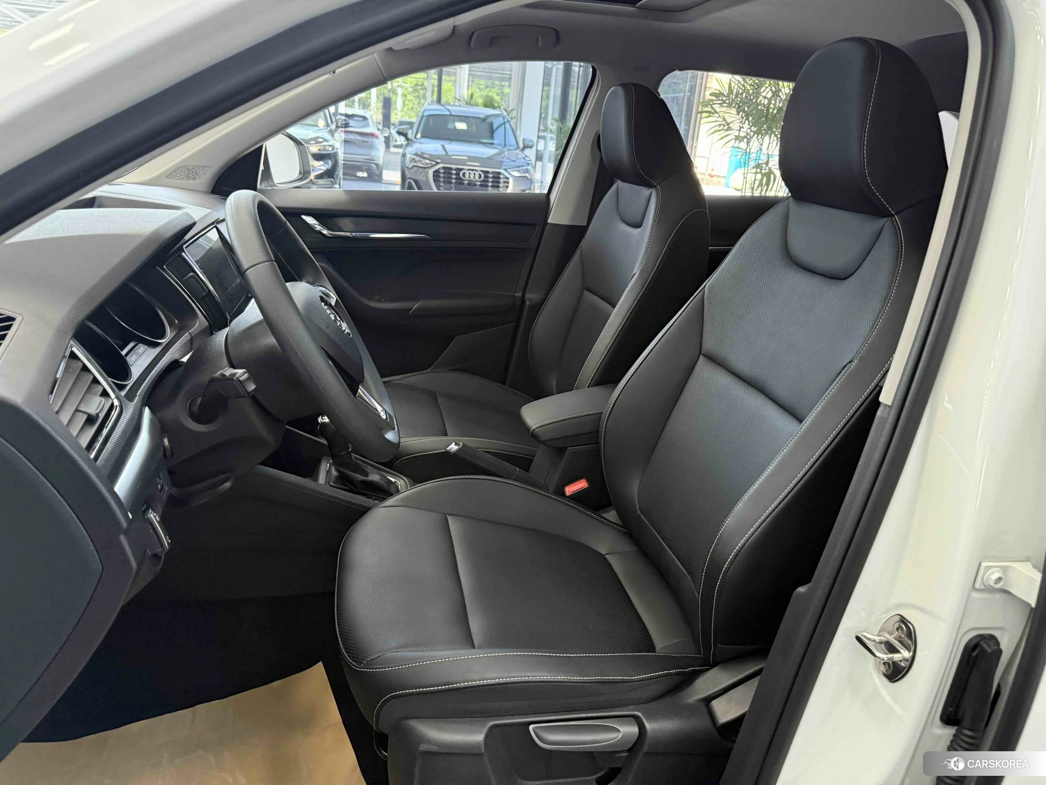 Skoda Kamiq 2022 Белый из Китая