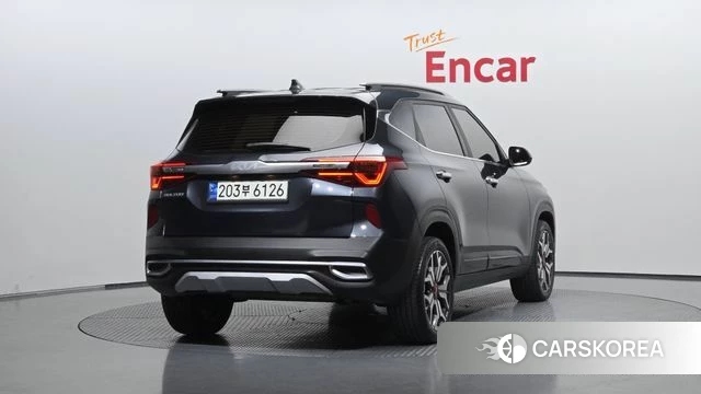 Kia Seltos 2021 Серый из Кореи