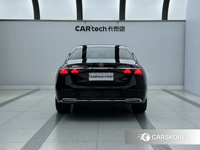 Mercedes-Benz E-Class 2024 Черный из Китая