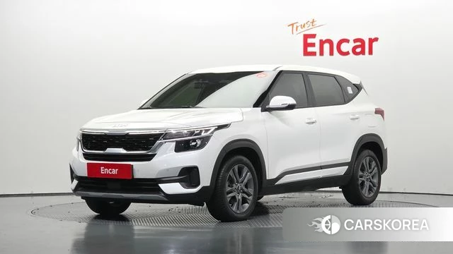 Kia Seltos 2022 Белый из Кореи