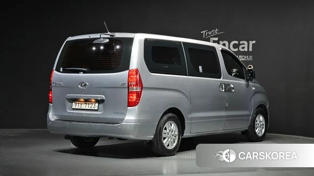 Hyundai The New Grand Starex 2021 Серебристо-серый из Кореи