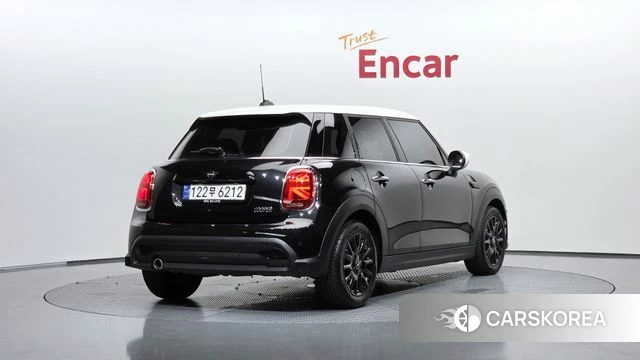 Mini Cooper 2023 Черный из Кореи