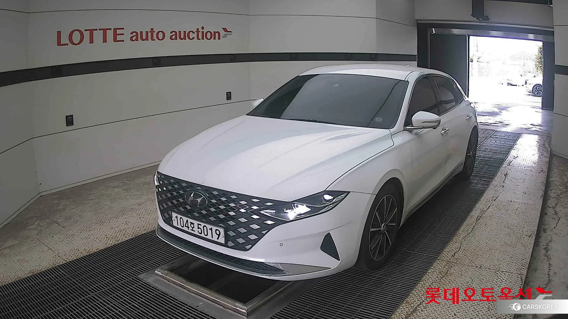 Hyundai Grandeur 2020 White cream (optional) из Кореи