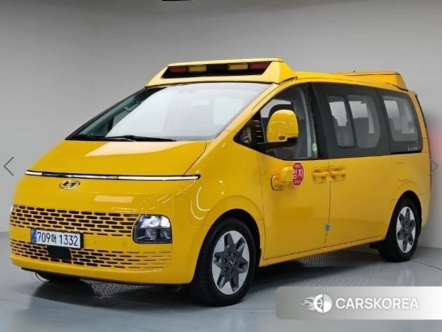 Hyundai Staria 2023 Желтый из Кореи