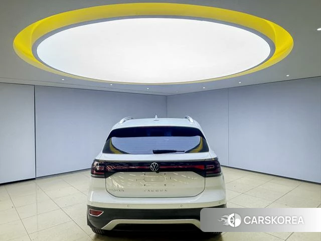 Volkswagen Tacqua 2023 Белый из Китая