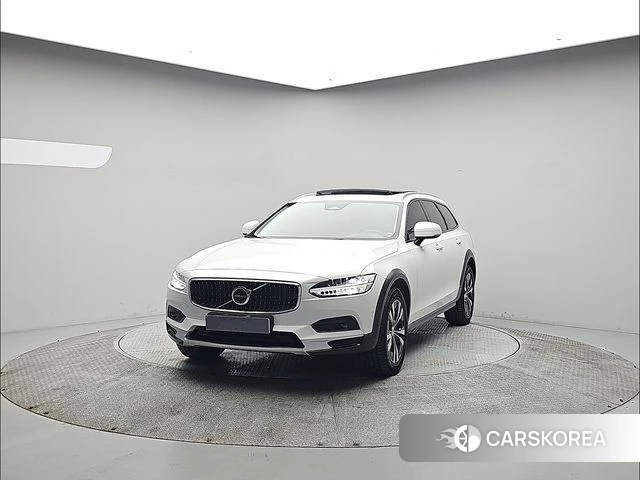 Volvo V90 Cross-Country 2025 Белый из Кореи