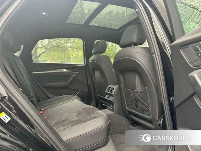 Audi Q5L 2023 Черный из Китая