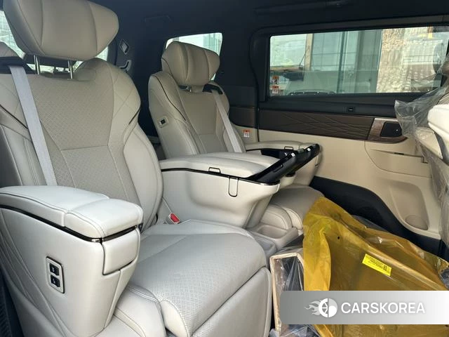 Toyota Vellfire 2025 Черный из Китая