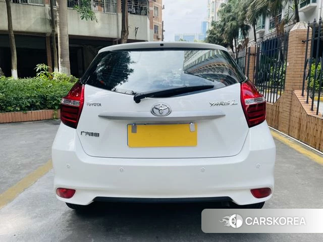 Toyota Yaris L 2021 Белый из Китая