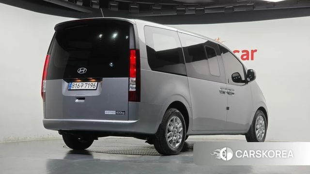 Hyundai Staria 2025 Серебряный из Кореи