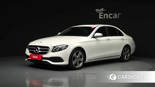 Mercedes-Benz E-Class W213 2019 Белый из Кореи