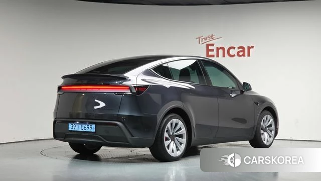 Tesla Model Y 2025 Серый из Кореи