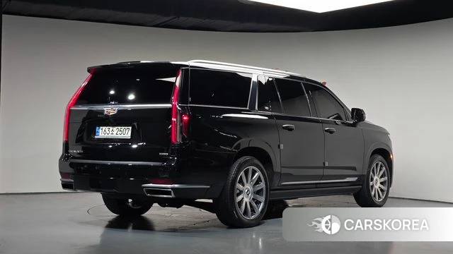 Cadillac Escalade 5th Generation 2022 Черный из Кореи