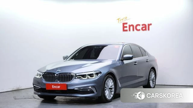 BMW 5 Series (G30) 2018 Серебристо-серый из Кореи