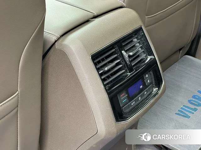Volkswagen Viloran 2021 Коричневый из Китая
