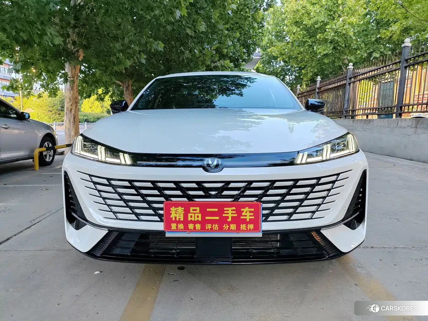 Chang'an Yidong 2026 Белый из Китая