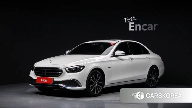 Mercedes-Benz E-Class W213 2021 Белый из Кореи