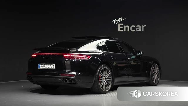Porsche Panamera (971) 2018 Черный из Кореи