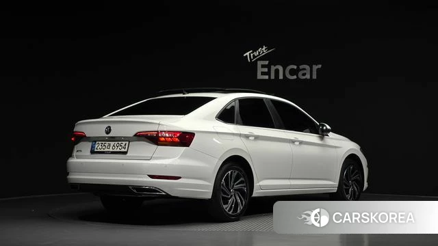 Volkswagen 7th Generation of Jetta 2020 Белый из Кореи