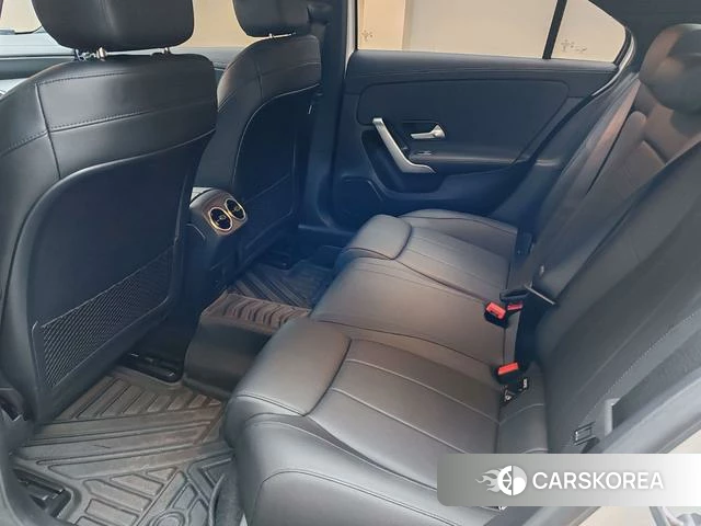 Mercedes-Benz A-Class 2021 Белый из Китая