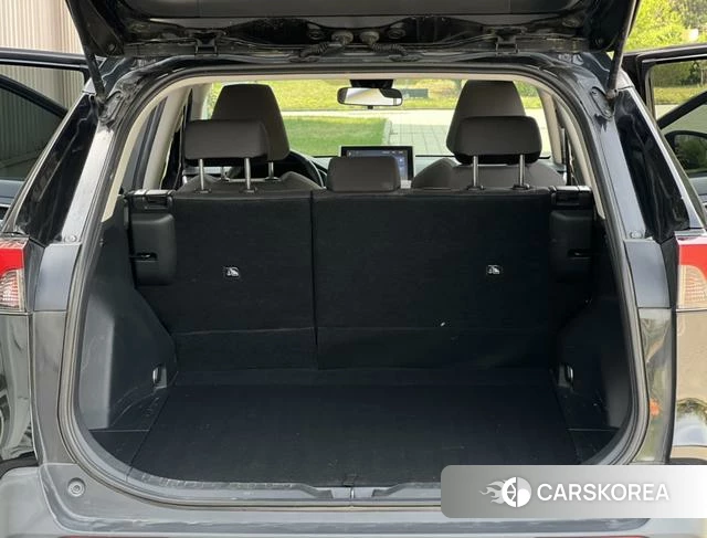 Toyota RAV4 2021 Черный из Китая