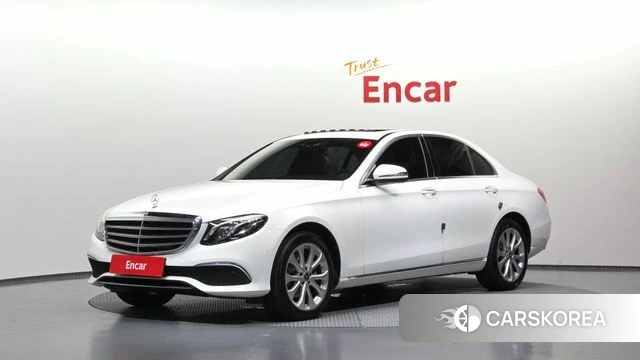 Mercedes-Benz E-Class W213 2018 Белый из Кореи