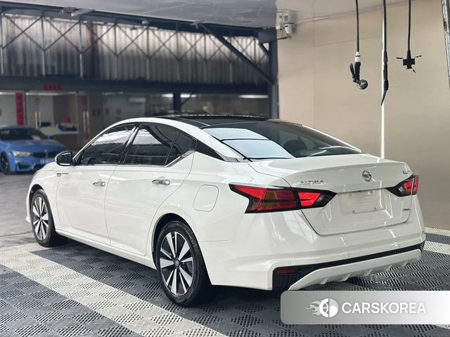 Nissan Altima 2022 Белый из Китая