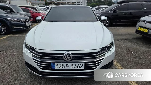 Volkswagen Arteon 2019 Белый из Кореи