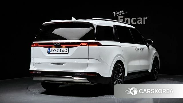 Kia Carnival 4th generation 2022 Белый из Кореи