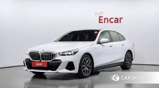 BMW 5 Series (G60) 2023 Белый из Кореи