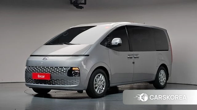 Hyundai Staria 2023 Серебристо-серый из Кореи