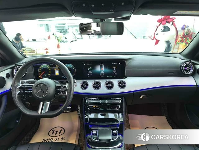 Mercedes-Benz E-Class 2023 Белый из Китая