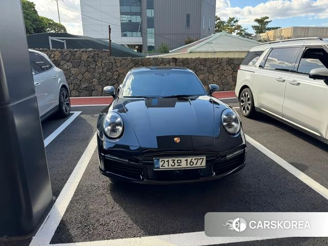 Porsche 911(992) 2022 Черный из Кореи