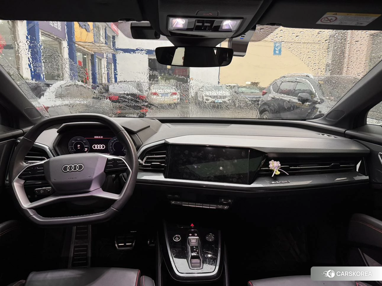 Audi Q5L 2022 Темно-серый из Китая