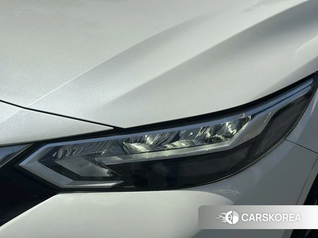 Nissan Sylphy 2022 Белый из Китая
