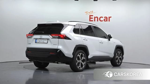 Toyota RAV4 5th Generation 2025 Белый из Кореи