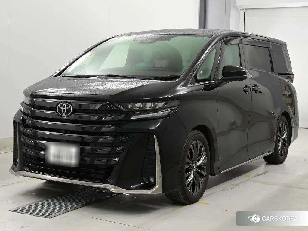 Toyota Vellfire 2023 из Японии