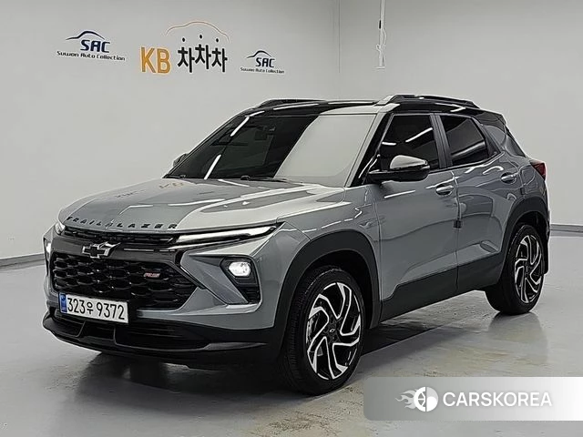 Chevrolet (GM Daewoo) The New Trail Blazer 2023 Серебристо-серый из Кореи