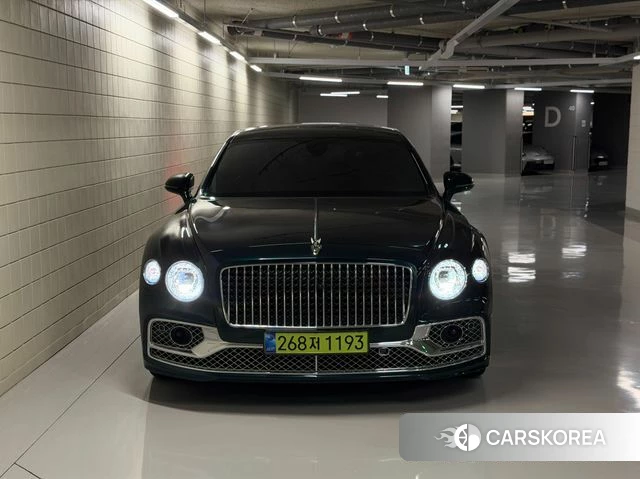 Bentley Flying Spur 3rd Generation 2022 Серый из Кореи