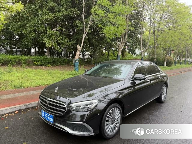 Mercedes-Benz E-Class 2022 Черный из Китая