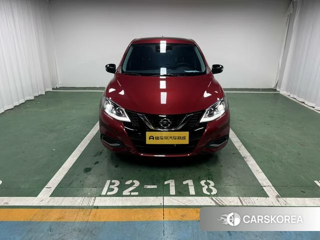 Nissan Tiida 2023 Красный из Китая