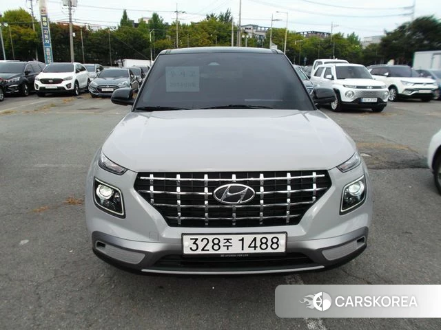 Hyundai Venue 2024 Белый двухцветный из Кореи