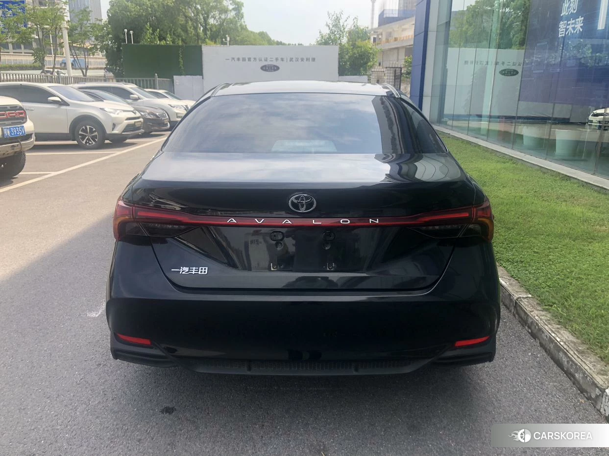 Toyota Avalon 2024 Черный из Китая