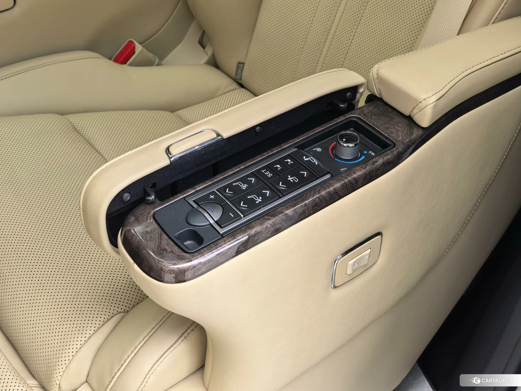 Toyota Alphard 2021 Белый из Китая