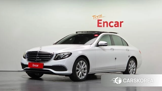 Mercedes-Benz E-Class W213 2019 Белый из Кореи