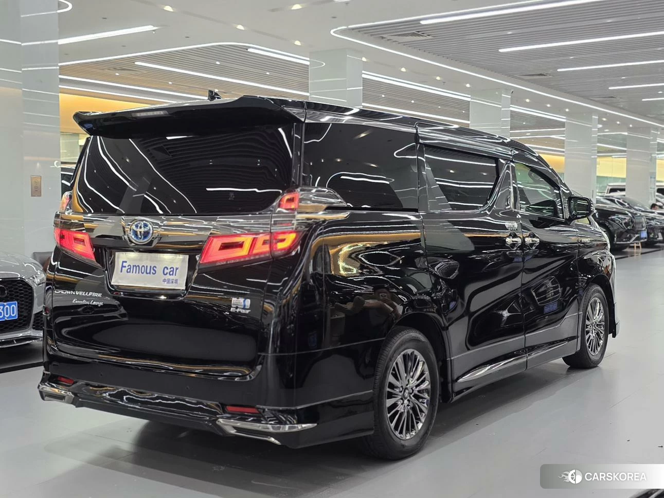 Toyota Vellfire 2021 Черный из Китая