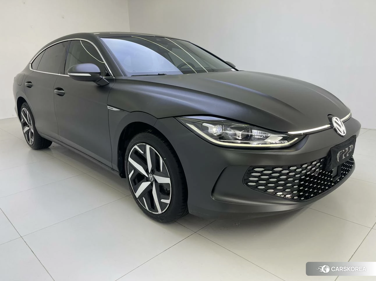 Volkswagen Lamando 2023 Темно-серый из Китая
