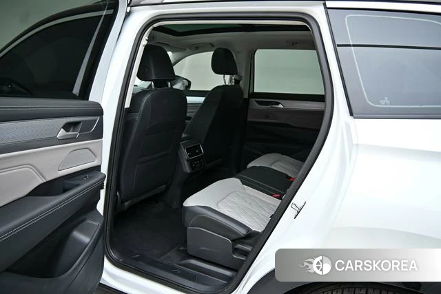 Volkswagen Tavendor 2023 Белый из Китая