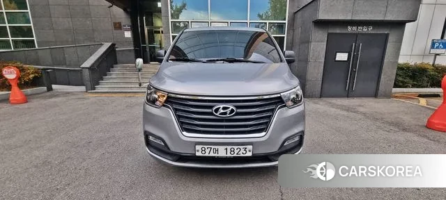 Hyundai The New Grand Starex 2019 Серебристо-серый из Кореи
